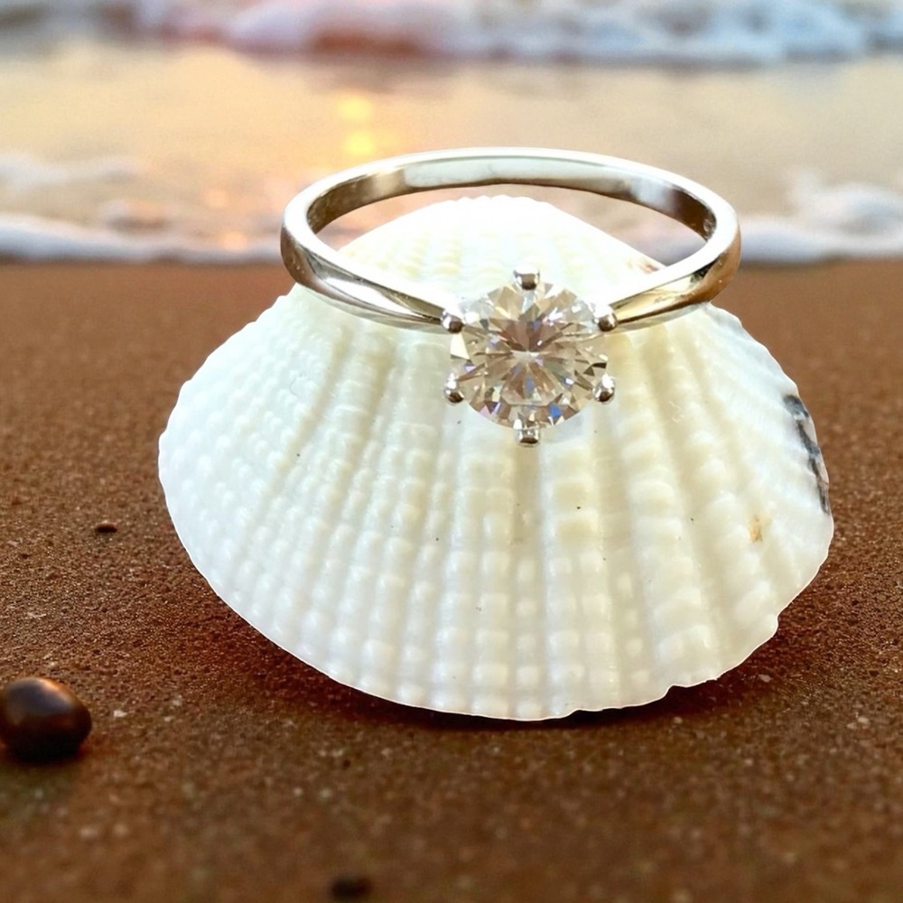 🆕 1CT .925 Silver Moissanite Ring Size 9
